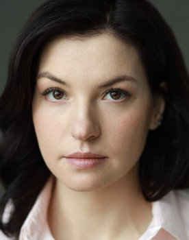 Yuliya Gorokhova as Anna / Yulya