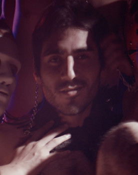 Alejandro Gorovic as Julio