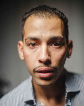 Yassin Amrane as Yunis