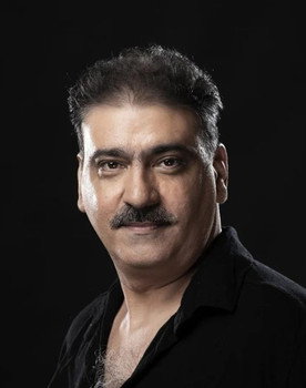 Matías Alarcón as Dealer