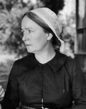 Margaret Seddon as Grandma Henry