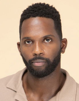 Calvin Leon Smith as Eli