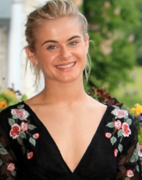 Emily Barker as Self - Contestant