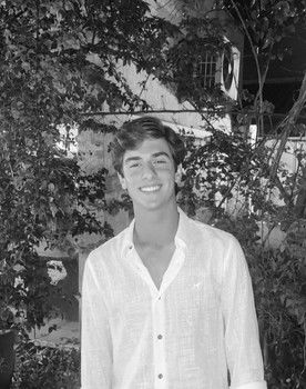 Iago Serrate as Luca Ferrante