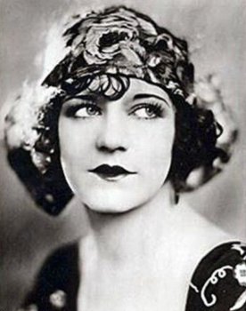 Viola Dana as Molly Kelly