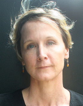 Sarah Cawley as The woman's hand