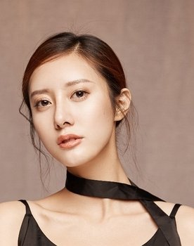 Sun Yizhen as Snake Girl