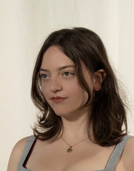 Coline Fidile as présentatrice météo