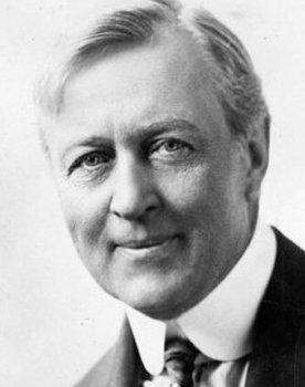 Hobart Bosworth as The Wizard of Oz