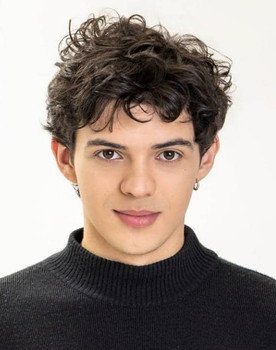 Alejandro Del Castillo as Juanjo
