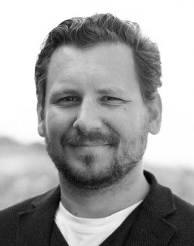 Johan Windh as Man on ship