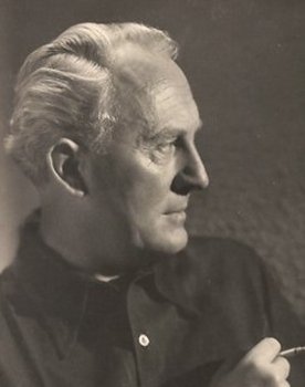 Peter Voß as 