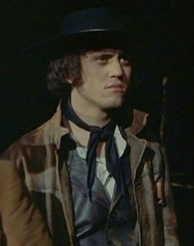Luciano Giovannini as Tamayo Gang Member (uncredited)