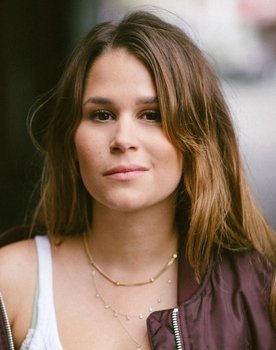 Cristina do Rego as Stefanie