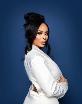 Alexis Skyy