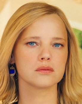 Joanna Kulig as Sylwia