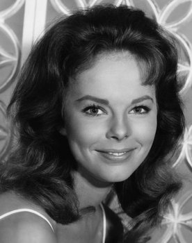 Anne Helm