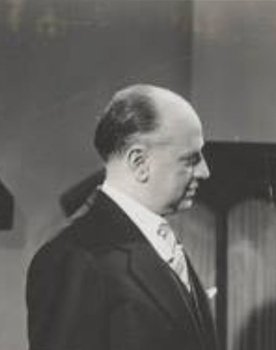 Domingo Mania as Juan