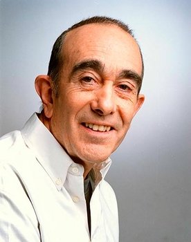 Paco Sagarzazu as 
