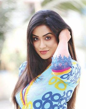 Zakia Bari Momo as Nila