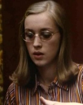 Anne Kreis as 
