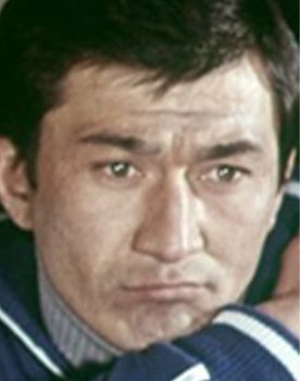 Dzhambul Hudajbergenov as Свирепый пес Шайтан-Шер, заколдованный охотник Шер