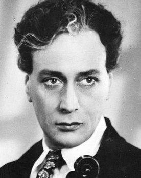 Gösta Ekman as Ernst