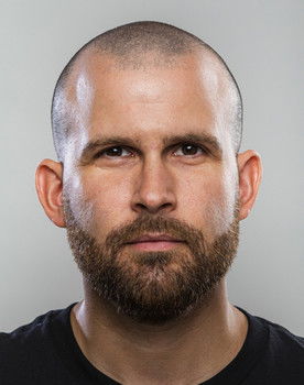 Juanxo Villaverde as Julio