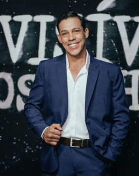 Daniel Gama as Oficial Paulo Pontes