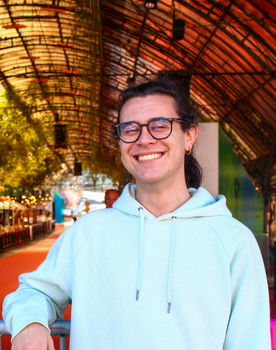 Rafael Peroni as Boto Cor de Rosa