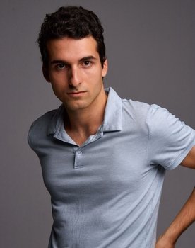 Jaime Dengra Mellado as Ricky