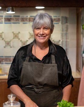 Luísa Villar as Self