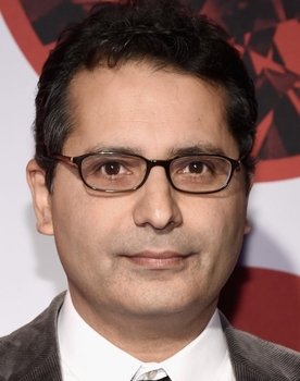 Firdous Bamji as Ghost/Player King/Gravedigger