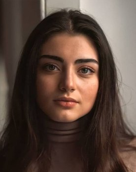 Özge Törer