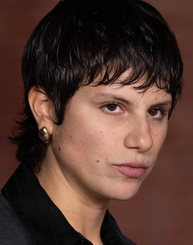 Bruna Lucadamo as Carlapone