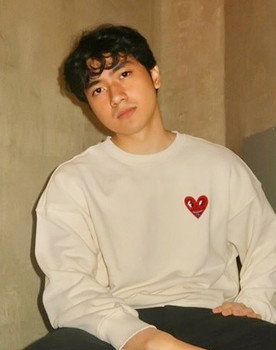 Zeke Polina as Ace Craige