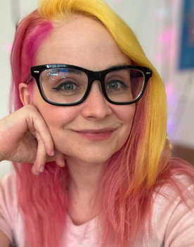 Morgan York as Lulu Plummer