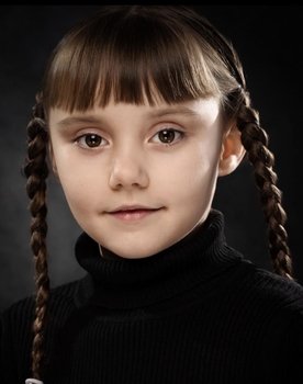 Lucie Makayla Ellis as Pippa
