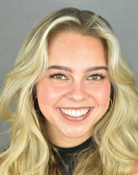 Julia Winer as Lillian