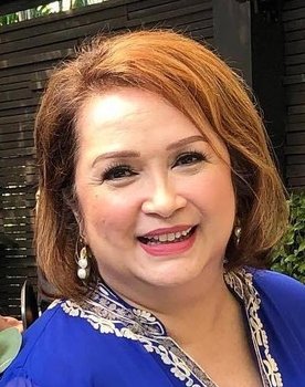 Chiqui Hollmann as Tita Elaine