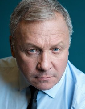 Gennadii Semenov as Хранитель Опавших Листьев