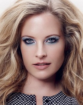 Diana Amft as Inken