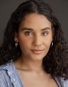 Luka Wolfgram as Hiwa