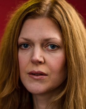 Stine Fevik as Anniken