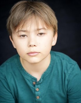 Chase Petriw as Kurt