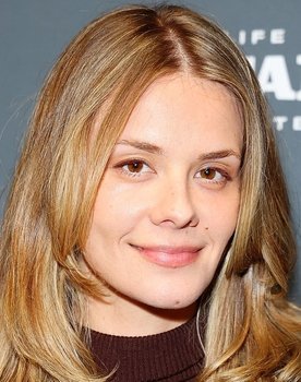 Dasha Nekrasova as Natasha