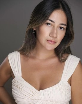 Beste Kaptanoğlu as Elvan