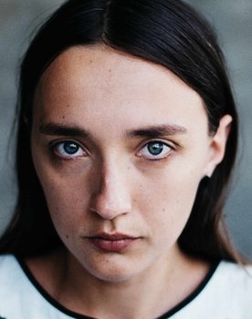 Maryna Klimova as Yuliya (The Journalist)