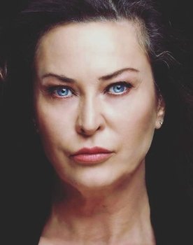İpek Tenolcay as Sevgi
