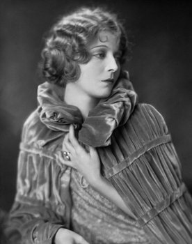 Jane Novak as Mazie - a Saleslady